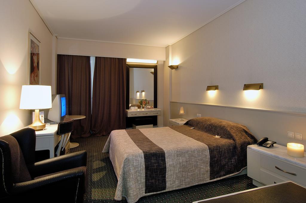 Astir 4*
